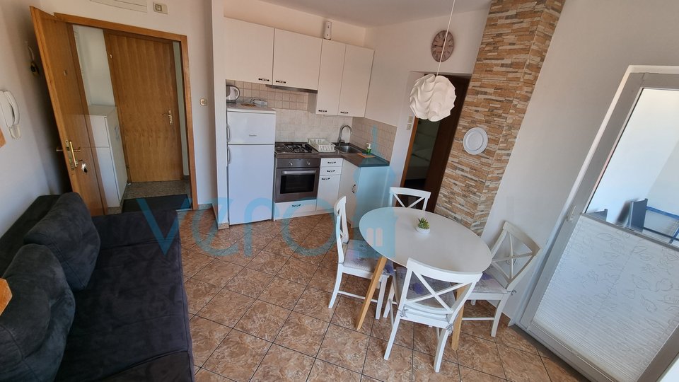 Otok Krk, Baška, apartma 57m2, drugo nadstropje, pogled na morje, prodamo