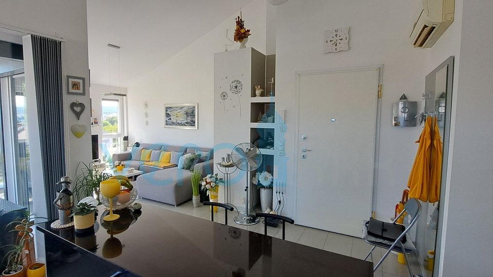 Otok Krk-Malinska, dva moderna apartmaja s pogledom na morje, vrt, prodaja