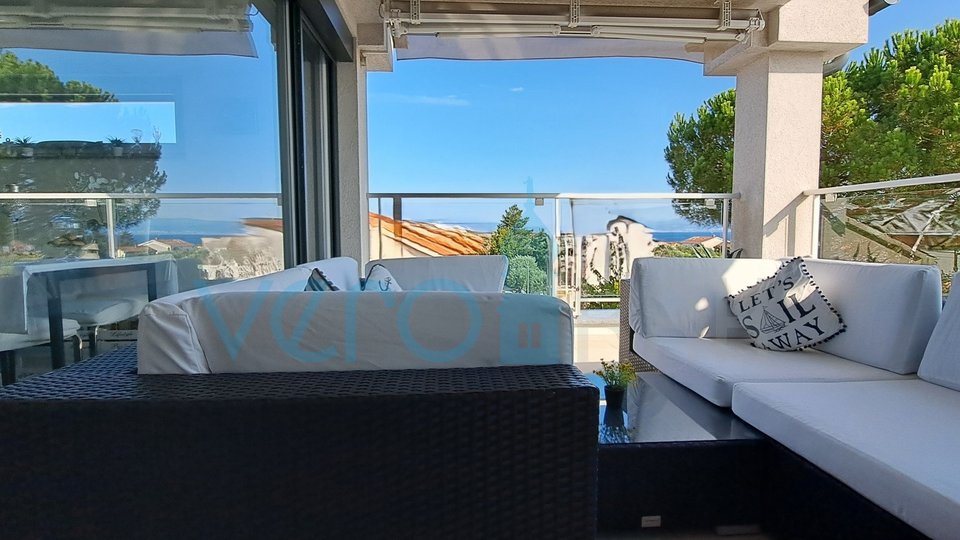 Otok Krk-Malinska, dva moderna apartmaja s pogledom na morje, vrt, prodaja