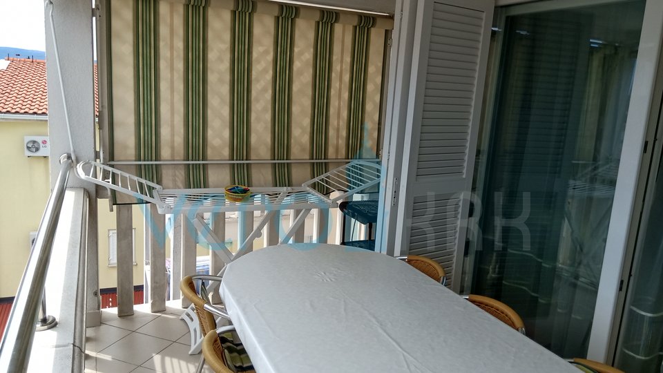 Malinska, otok Krk, dvosobni apartma, pogled na morje, terasa, najem