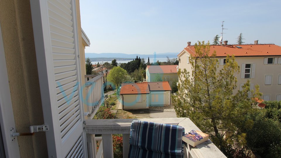 Malinska, otok Krk, dvosobni apartma, pogled na morje, terasa, najem