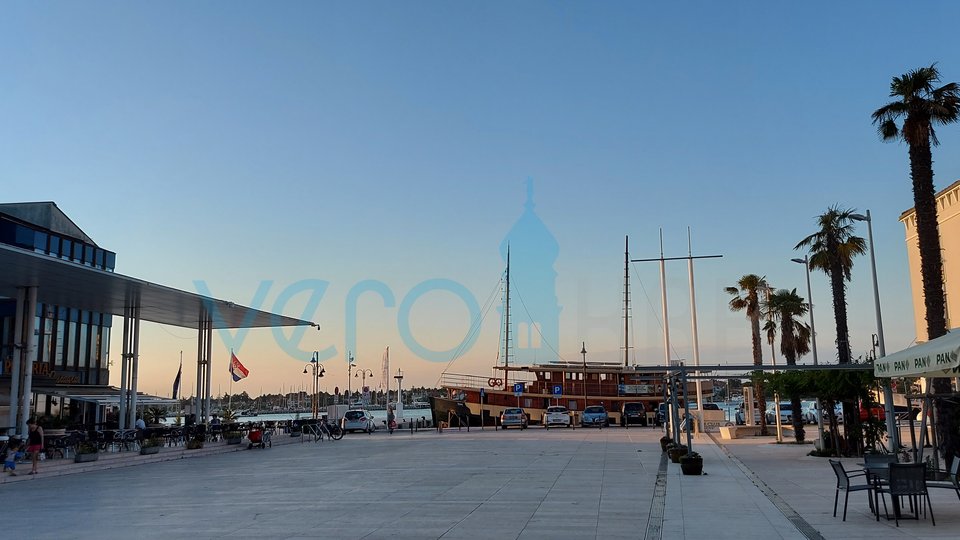 Umag, Stadtzentrum, Steinhaus mit Aussicht, 50m vom Meer