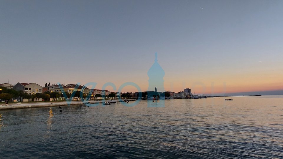 Umag, Stadtzentrum, Steinhaus mit Aussicht, 50m vom Meer