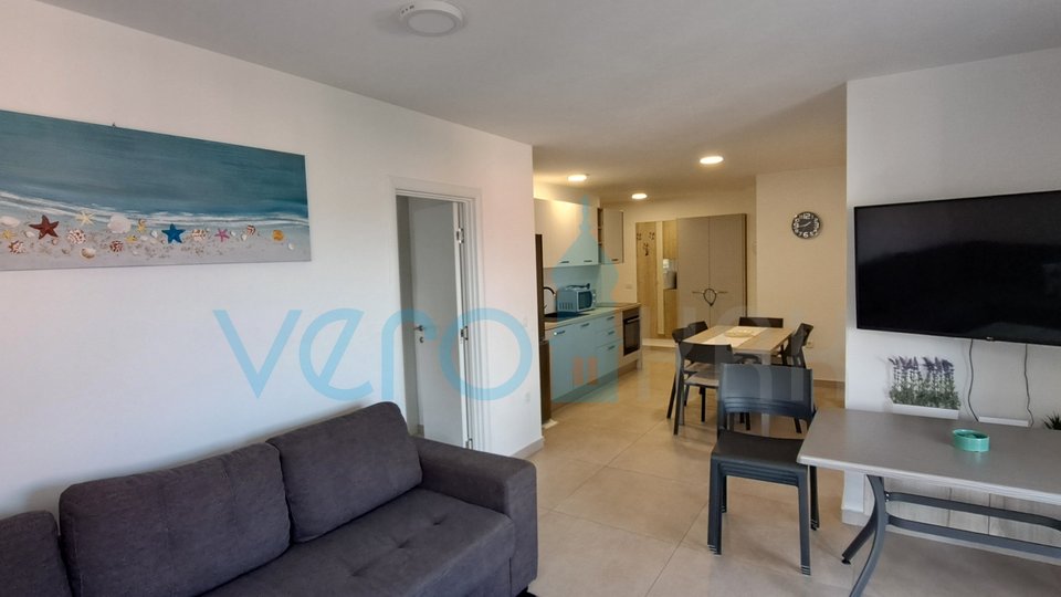 Uvlala Soline, otok Krk, dvosobni apartma 62 m2, pogled na morje, prodamo