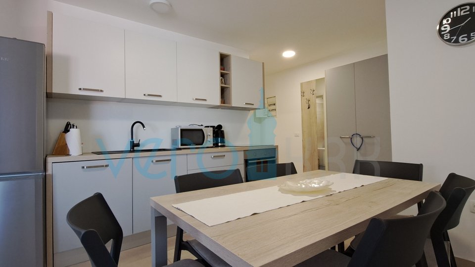 Uvlala Soline, otok Krk, dvosobni apartma 62 m2, pogled na morje, prodamo