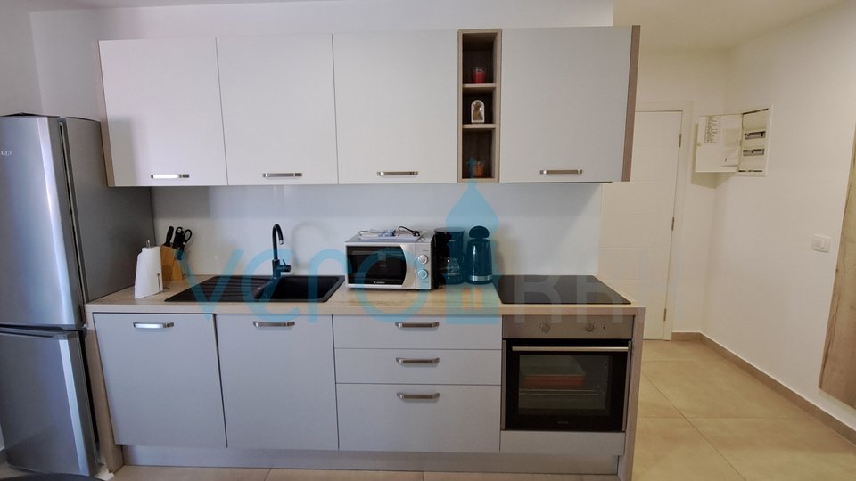 Uvlala Soline, otok Krk, dvosobni apartma 62 m2, pogled na morje, prodamo