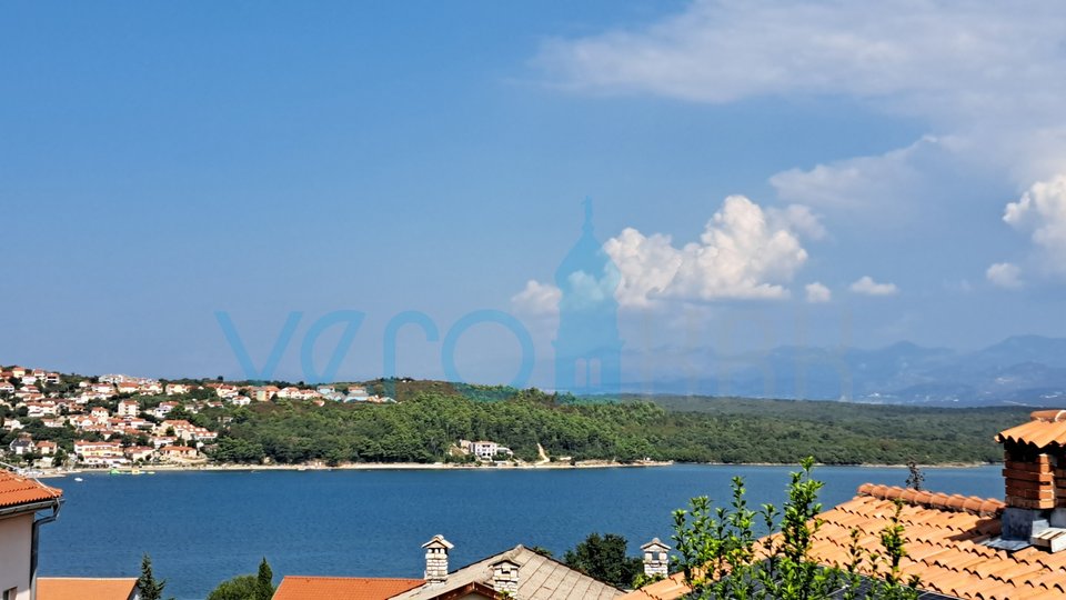 Uvlala Soline, otok Krk, dvosobni apartma 62 m2, pogled na morje, prodamo