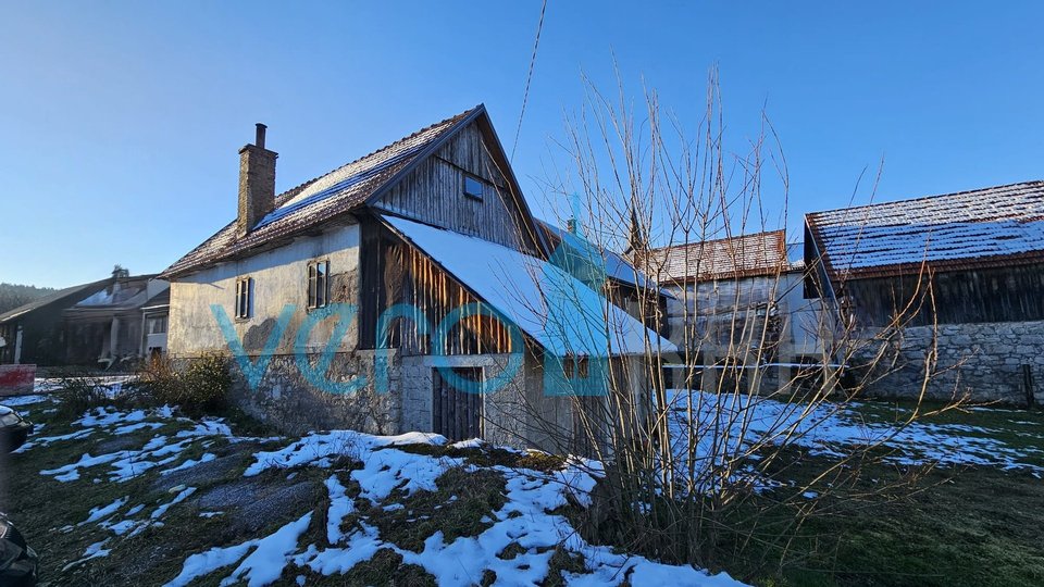 Gorski Kotar, Čabar, Prezid, autohtona kuća sa okućnicom, prodaja