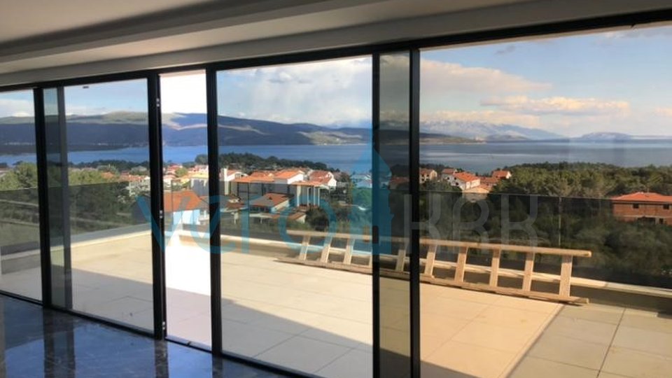 Grad Krk, Penthouse 120m2 sa panoramskim pogledom na more i grad, prodaja