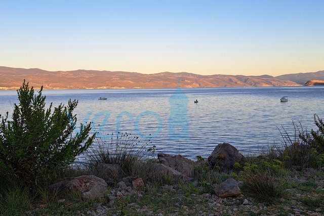 Island of Krk, Vrbnik, surroundings, building plot 885 m2 with building permit, for sale