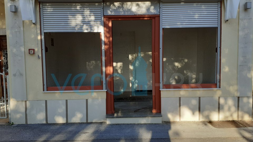 Malinska, office space 16 m2, right in the center of town, for rent