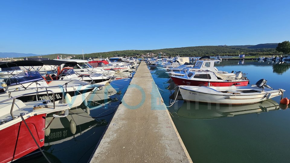 Uvala Soline, Čižići, Stanovi 2S+DB sa terasama u novogradnji 320m do plaže, prodaja