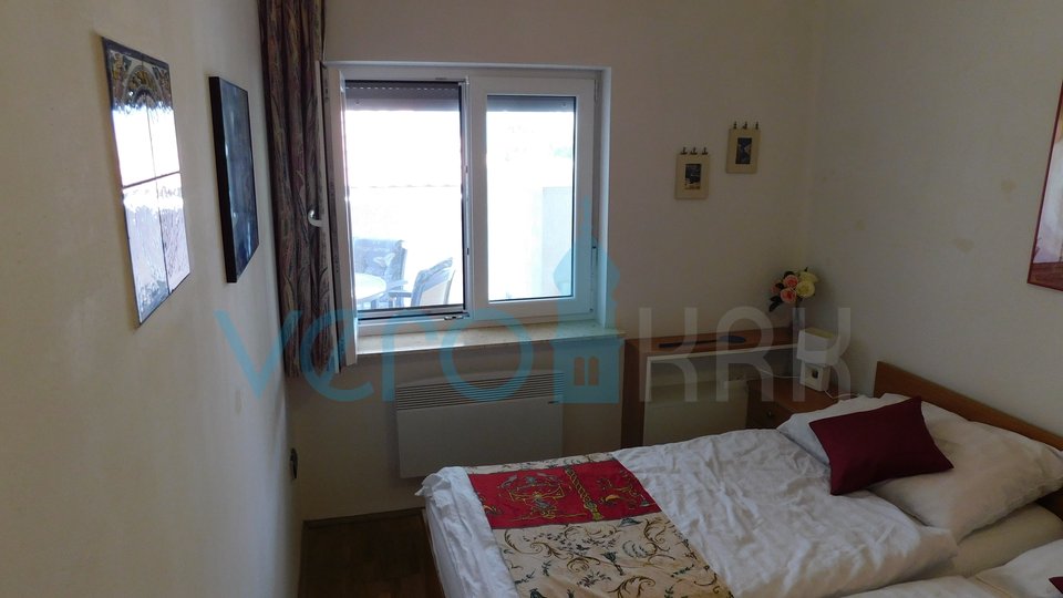Baska, island of Krk, two bedroom apartment on the ground floor with a beautiful garden