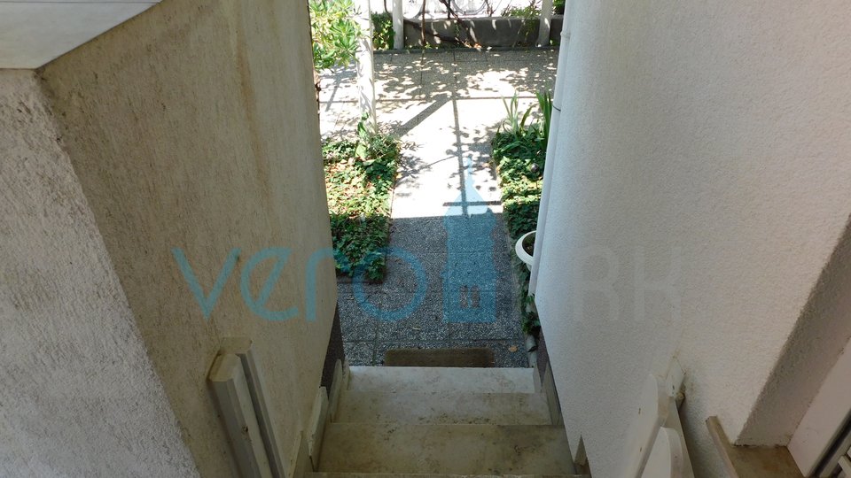 Baska, island of Krk, two bedroom apartment on the ground floor with a beautiful garden