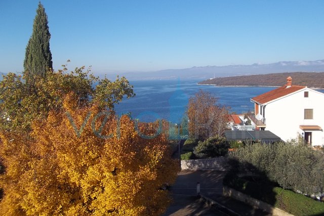 Insel Krk, Njivice, Wohnung 250 m vom Meer entfernt mit Panoramablick