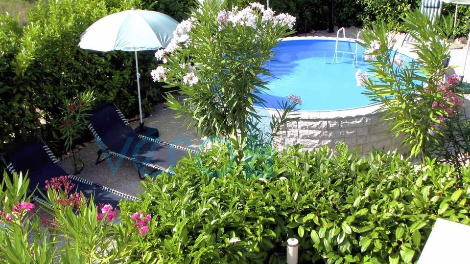 Isola di Krk, dintorni, bella casa con piscina e giardino paesaggistico