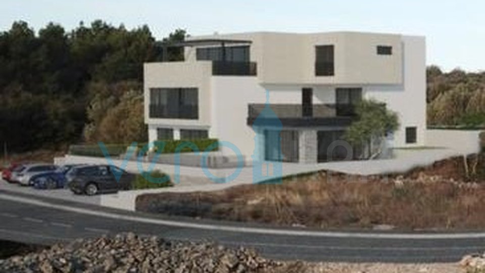 Città di Krk, elegante appartamento con due camere da letto con giardino e piscina